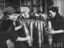 Презентация к уроку в 6 классе по теме Роль женщины в годы войны