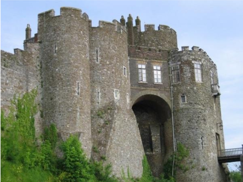 M castle. Площадь замка в Великобритании замок Балсовер дембишир.