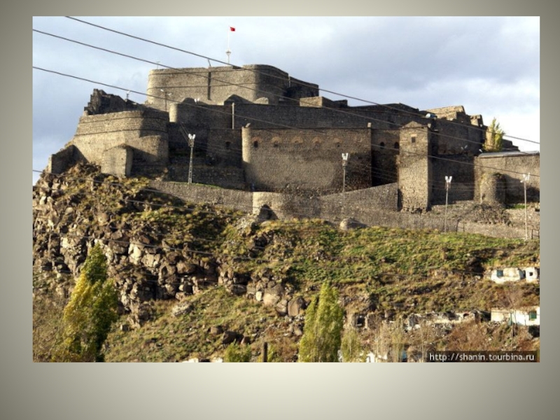 Карс фото. Карсская крепость. Карс Турция. Турецкая крепость Турция. Крепость карс 1877.