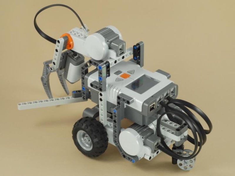 Жидкость для робота мойщика. LEGO Mindstorms NXT. Лего Майндстормс НХТ 2.0 змея. Лего Майндстормс 2 Некст. LEGO Mindstorms NXT подъемник.