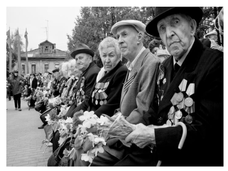 Черно Белое Фото В Цветное 9 Мая