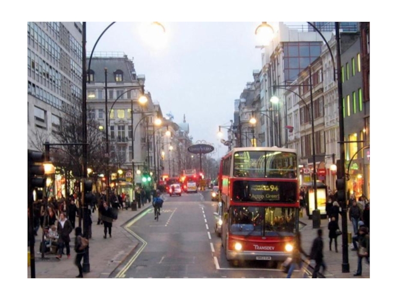 England is famous for its. Оксфорд стрит (англ. Oxford Street). Улица Оксфорд стрит в Лондоне. Достопримечательности Лондона Оксфорд стрит. Торговая улица Оксфорд стрит.