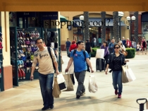 Презентация в рамках темы Is Shopping cool?