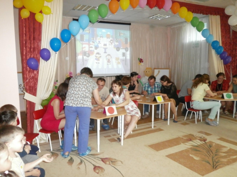 Обучение детей безопасному поведению на дороге.