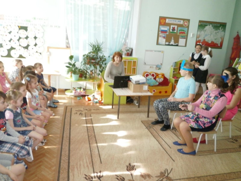 Обучение детей безопасному поведению на дороге.