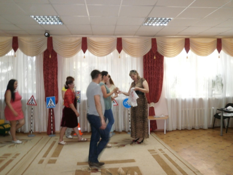 Обучение детей безопасному поведению на дороге.